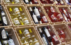 重慶婚宴紅酒白酒批發(fā)中心重慶宴席接待喜宴紅酒白酒